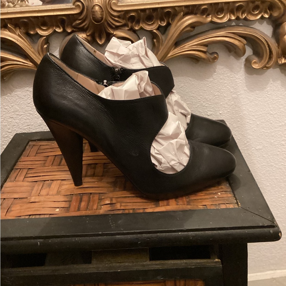 Prada Black Women's Shoes - Picture 2 of 4